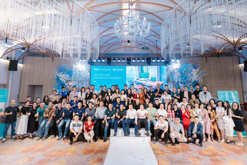 Toàn cảnh khoảnh khắc đáng nhớ: Toàn thể khách mời, Quý Đại lý và đội ngũ tổ chức An Khang & Dell Technologies cùng nhau ghi dấu sự kiện