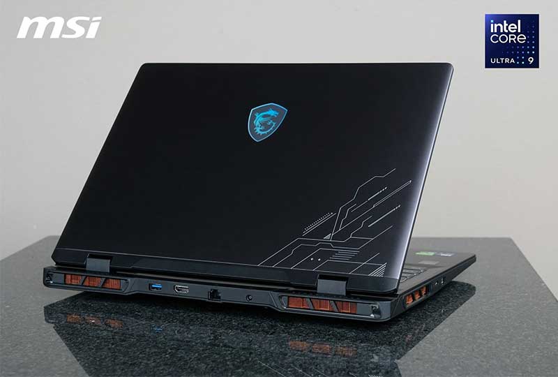Cổng kết nối phía sau của laptop MSI Crosshair 16 HX AI D2XW
