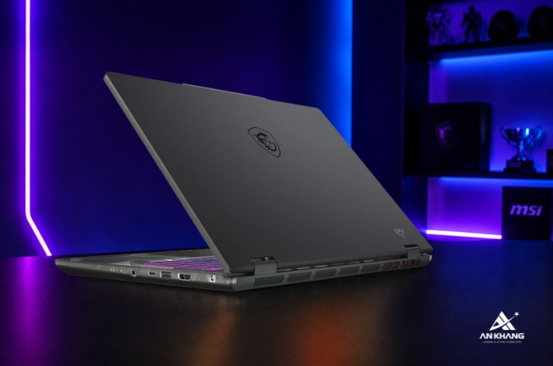 Laptop gaming MSI Cyborg 15 B13WFKG-658VN sở hữu thiết kế Cyberpunk bán trong suốt mới lạ